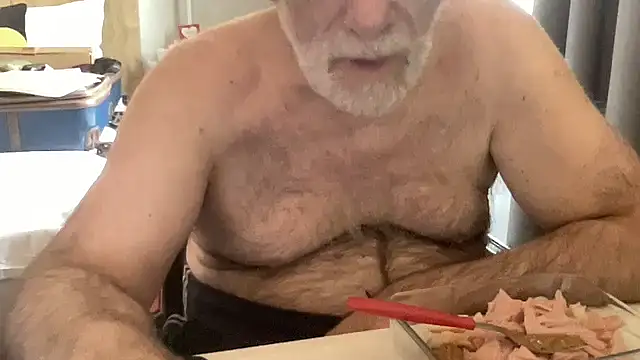 Snapshot of coach-karl chatting on January 15, 12:32 pm coach-karl online show from January 15, 12:32 pm