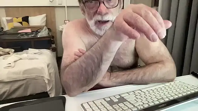 Snapshot of coach-karl chatting on February 5, 11:53 pm coach-karl online show from February 5, 11:53 pm