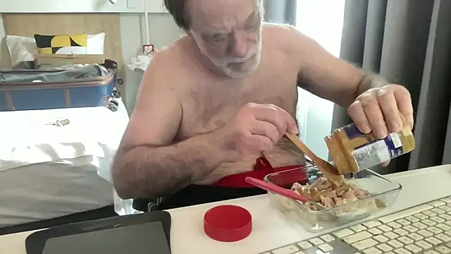 Snapshot of coach-karl chatting on February 12, 11:49 am coach-karl online show from February 12, 11:49 am