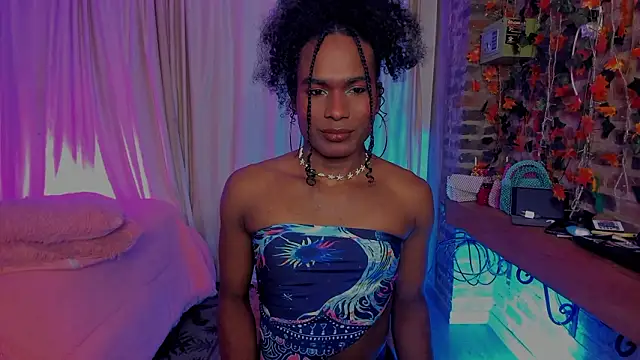 LaGoldenBitch online show from February 13, 10:33 am