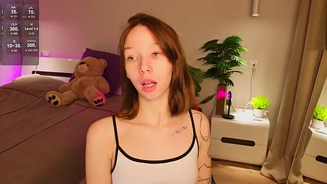 LilyPoetry  online show from December 5, 12:36 pm