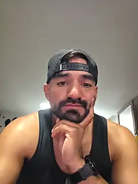 piggylatino online show from March 30, 10:33 pm