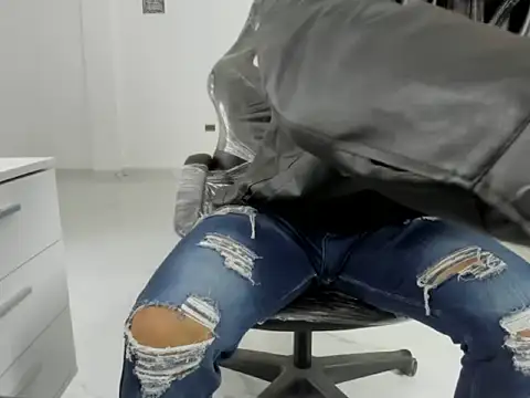 master leather online show from March 26, 1:49 pm