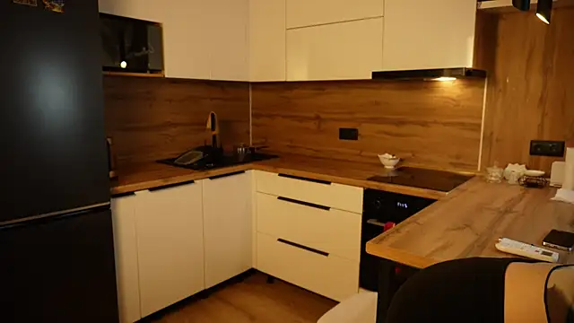 lollabunnn online show from November 12, 4:18 pm