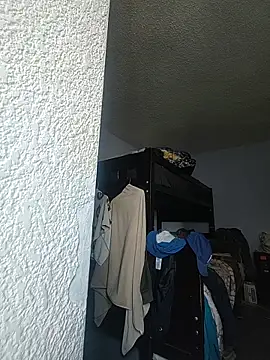 ianyoung18 online show from November 11, 9:15 pm