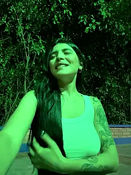 Snapshot of Cristal_Cerati_ chatting on January 13, 11:21 pm Cristal Cerati online show from January 13, 11:21 pm