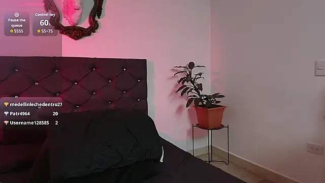 StephanieMadison online show from November 20, 8:36 am