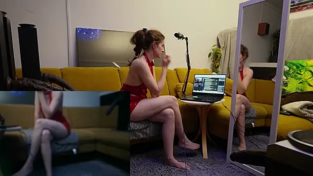 SUZANNEXXXXXX online show from April 3, 11:25 pm