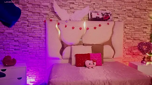 Joselyn tay online show from February 11, 12:10 pm