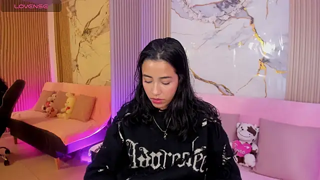 Joselyn tay online show from June 3, 12:52 pm