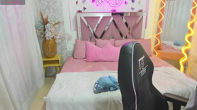 ISABELA TAY online show from March 16, 11:36 am