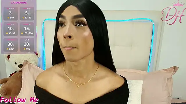 Daphne Hills online show from April 7, 6:41 pm