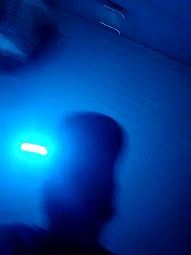 hotguy71000 online show from November 21, 7:56 pm