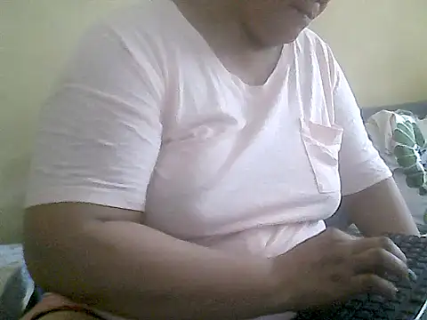 loriepinay46 online show from April 4, 6:11 am