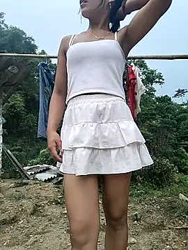 Snapshot of gugu0022 chatting on July 15, 10:42 am gugu0022 online show from July 15, 10:42 am