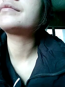 Snapshot of Micky_baby chatting on January 18, 12:36 am Micky baby online show from January 18, 12:36 am