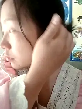 Snapshot of Micky_baby chatting on April 14, 2:17 am Micky baby online show from April 14, 2:17 am