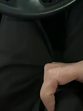 Snapshot of Lancer350 chatting on February 9, 11:25 am Lancer350 online show from February 9, 11:25 am