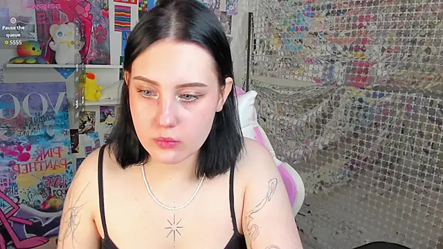 Snapshot of hey_tessa chatting on November 25, 11:10 am hey tessa online show from November 25, 11:10 am