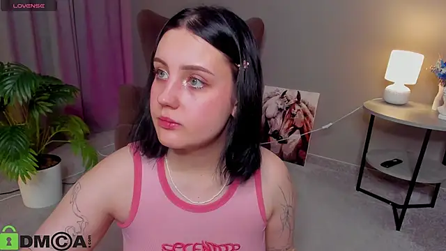 Snapshot of hey_tessa chatting on November 26, 11:11 am hey tessa online show from November 26, 11:11 am