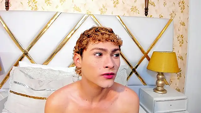 Snapshot of JacobRusso chatting on February 25, 4:55 am JacobRusso online show from February 25, 4:55 am