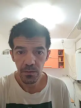 Snapshot of Dale_E chatting on October 27, 5:44 am Dale E online show from October 27, 5:44 am