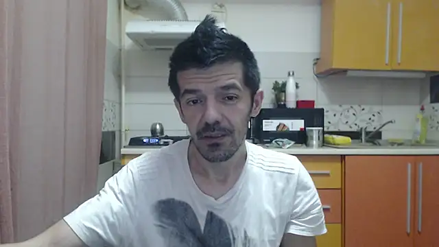 Snapshot of Dale_E chatting on December 17, 5:24 am Dale E online show from December 17, 5:24 am