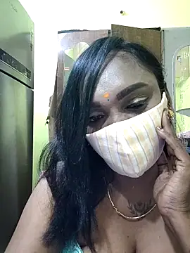 Dharshini98 online show from February 28, 8:32 pm