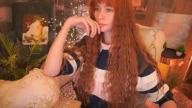 Nicol Moonn online show from March 10, 1:49 pm