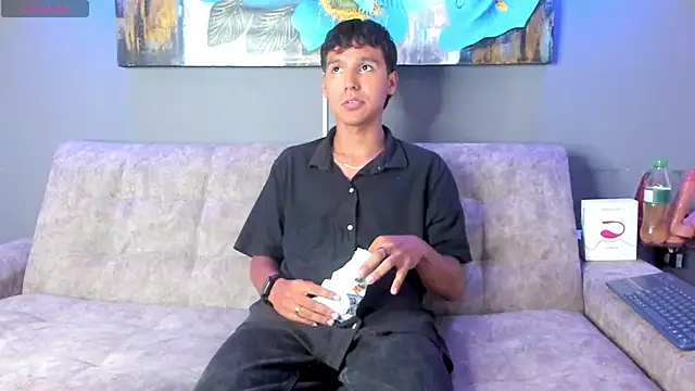 Snapshot of Carl-Milton chatting on November 14, 12:42 am Carl-Milton online show from November 14, 12:42 am