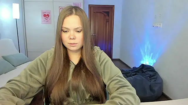 Kira love 81 online show from April 9, 4:12 am