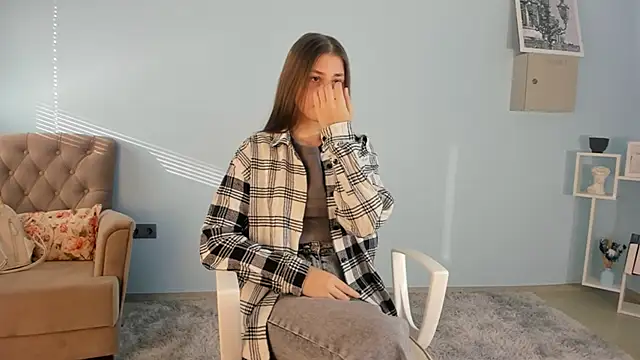 Snapshot of LucilaCashen chatting on November 16, 7:14 am LucilaCashen online show from November 16, 7:14 am