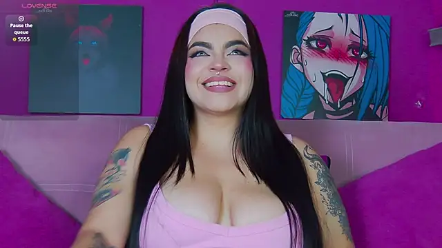 Snapshot of antonella_contti_ chatting on December 15, 7:51 pm antonella contti online show from December 15, 7:51 pm