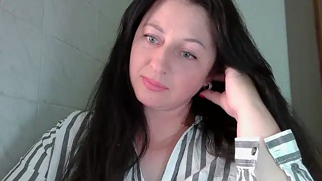 Snapshot of MelinaAx chatting on July 7, 7:18 pm MelinaAx online show from July 7, 7:18 pm