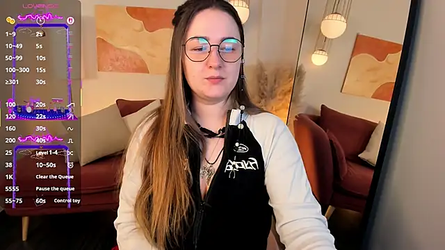 EmmaBloomm online show from December 14, 9:08 pm