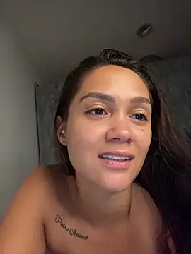 carolsapequinha online show from April 1, 2:14 pm