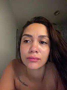 carolsapequinha online show from April 12, 10:20 am