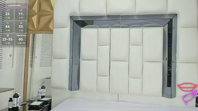 Snapshot of Estefanny_lopez19 chatting on April 1, 11:44 am Estefanny lopez19 online show from April 1, 11:44 am