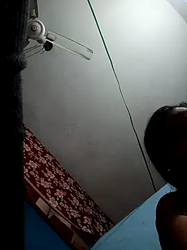 Snapshot of beutiful_hot chatting on November 18, 6:01 pm beutiful hot online show from November 18, 6:01 pm