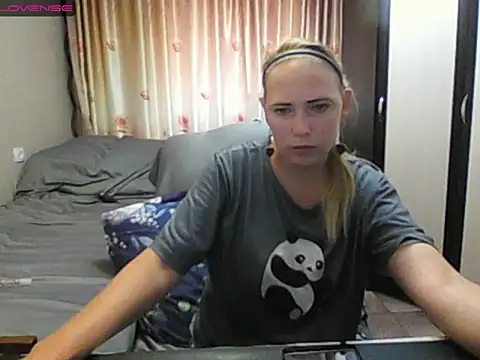 JenniDeep online show from July 5, 7:37 am