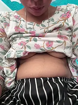 isha sharma2002 online show from March 13, 5:36 am