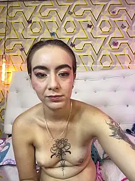 MelanyyJhonson15 online show from May 25, 3:34 am