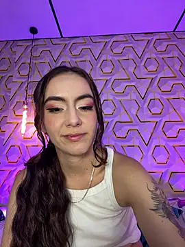 Snapshot of MelanyyJhonson15 chatting on July 1, 8:30 pm MelanyyJhonson15 online show from July 1, 8:30 pm