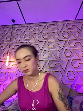 Snapshot of MelanyyJhonson15 chatting on July 8, 9:19 pm MelanyyJhonson15 online show from July 8, 9:19 pm