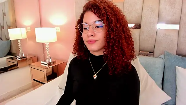 Snapshot of avrilwaynee chatting on January 11, 1:05 pm avrilwaynee online show from January 11, 1:05 pm