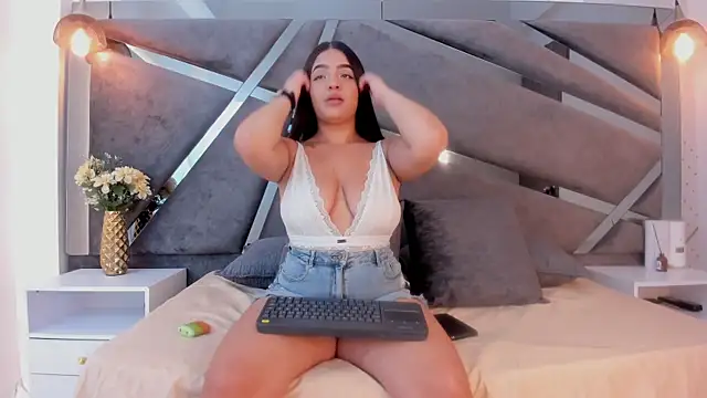 Sammy Gomez  online show from November 20, 8:08 pm