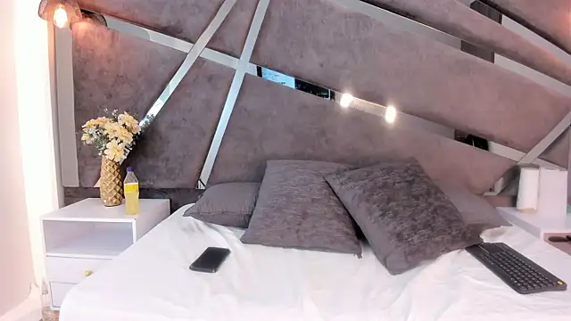 Sammy Gomez  online show from December 20, 8:16 pm