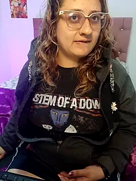 AnnieAtHome online show from November 13, 3:05 am