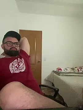 julianlondo111 online show from March 13, 4:41 am