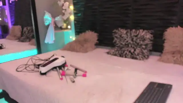 lusstyles 1 online show from December 21, 7:48 am